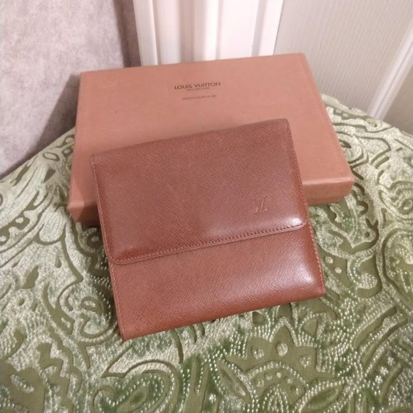 Louis Vuitton Brown Leather Wallet - Picture 1 of 6